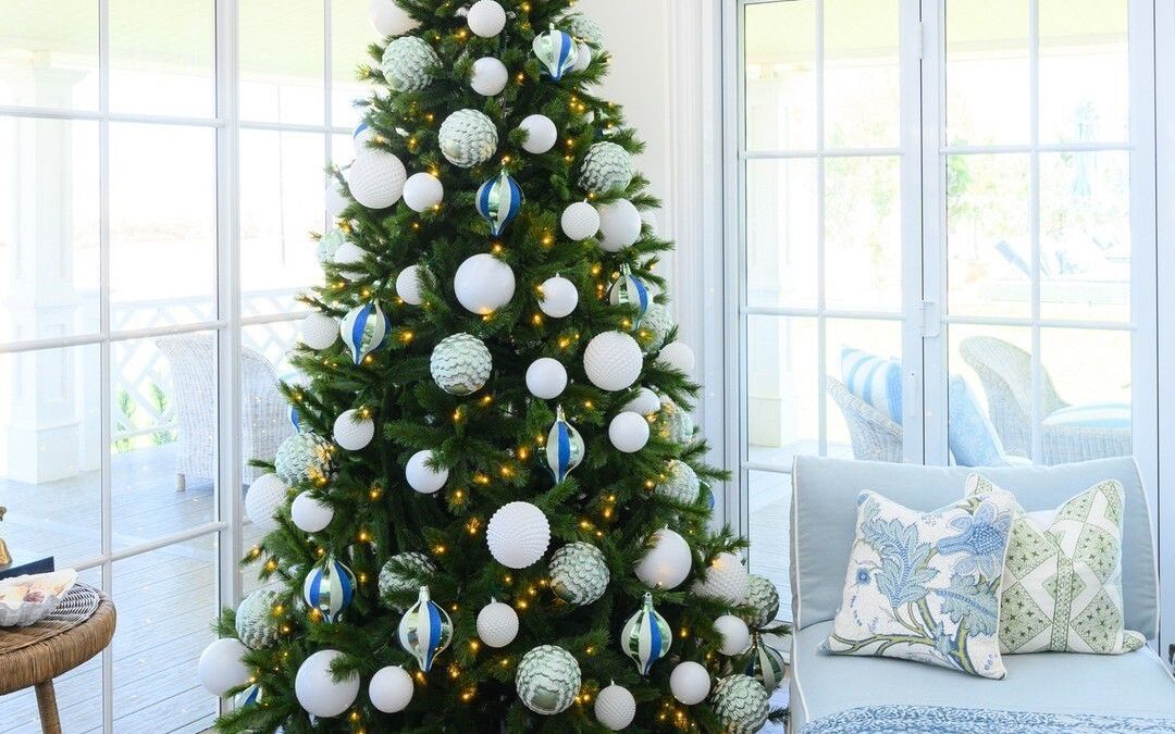Christmas Hamptons-Style: Festive Décor for Your Hamptons Home